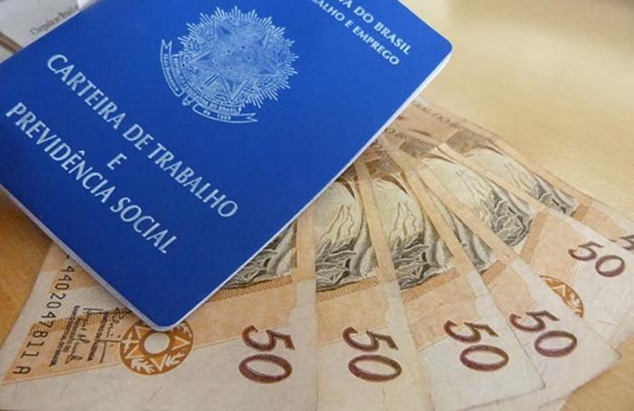 Governo reduz previsão do salário mínimo para R$ 998 em 2019