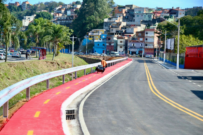 Prefeito Marcelo Oliveira entrega novo trecho do complexo viário em Mauá