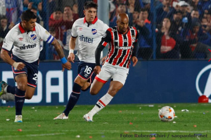 São Paulo empata sem gols com o Nacional-URU na partida de ida das oitavas da Libertadores