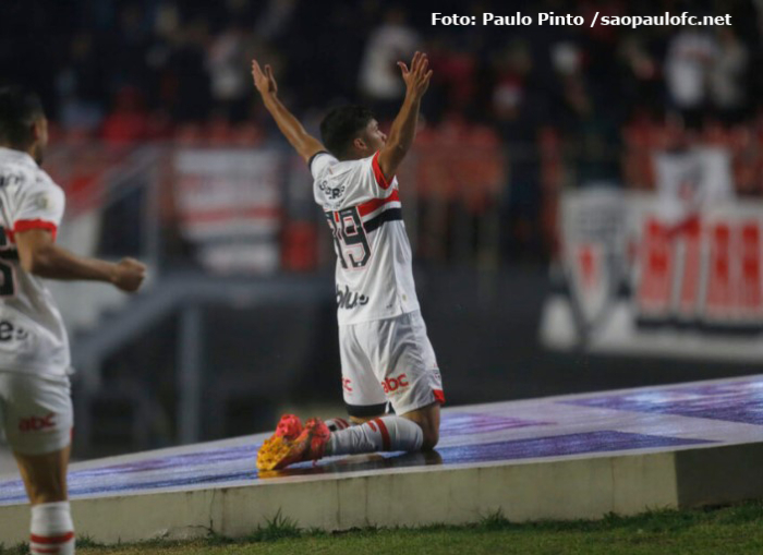 São Paulo triunfa contra o Vitória pelo Campeonato Brasileiro