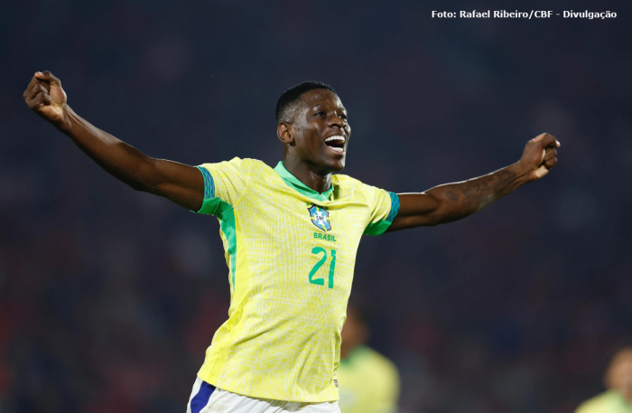 Com dois gols de jogadores do Botafogo, Brasil vence o Chile pelas Eliminatórias para a Copa do Mundo