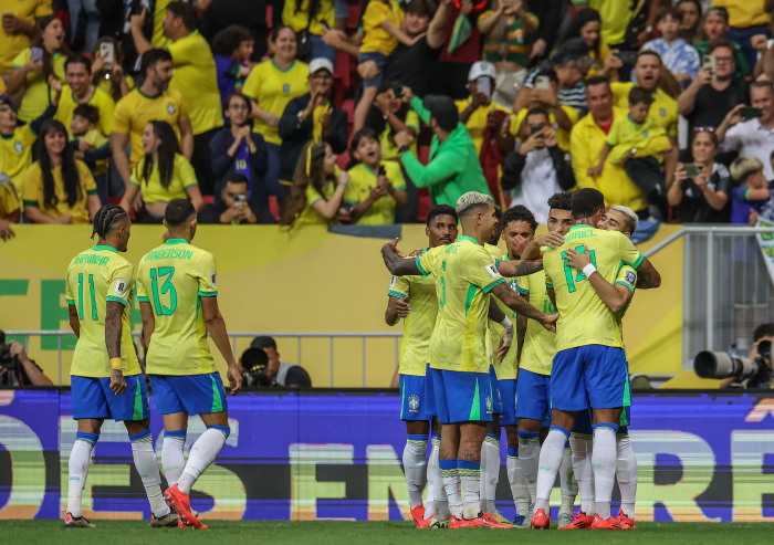 Seleção Brasileira goleia o Peru e se tranquiliza nas Eliminatórias