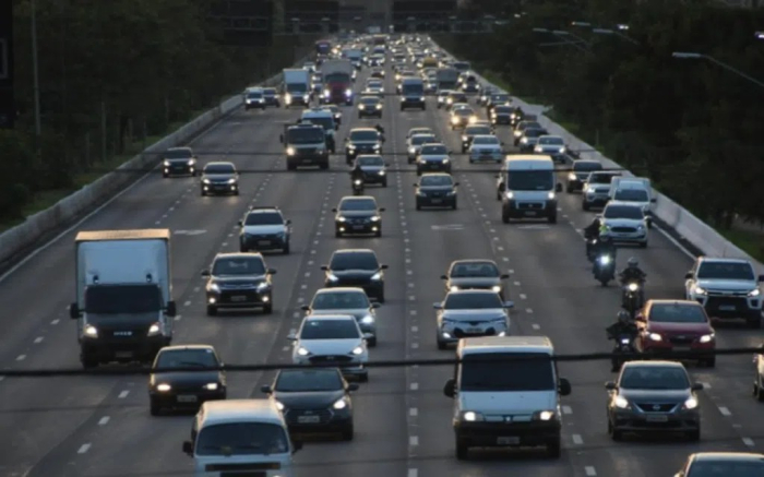 Motoristas de São Paulo já podem antecipar pagamento do licenciamento