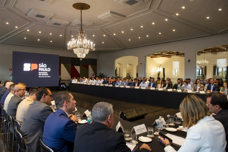 Encontro reuniu membros do Governo do Estado e representantes de cidades paulistas para discutir planos de drenagem municipais