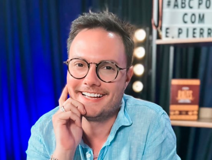 um milímetro. um milímetro.