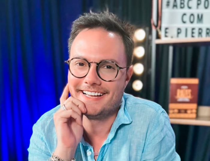 o brasil que desaprendeu a ler (e agora manda áudio pra tudo) o brasil que desaprendeu a ler (e agora manda áudio pra tudo)