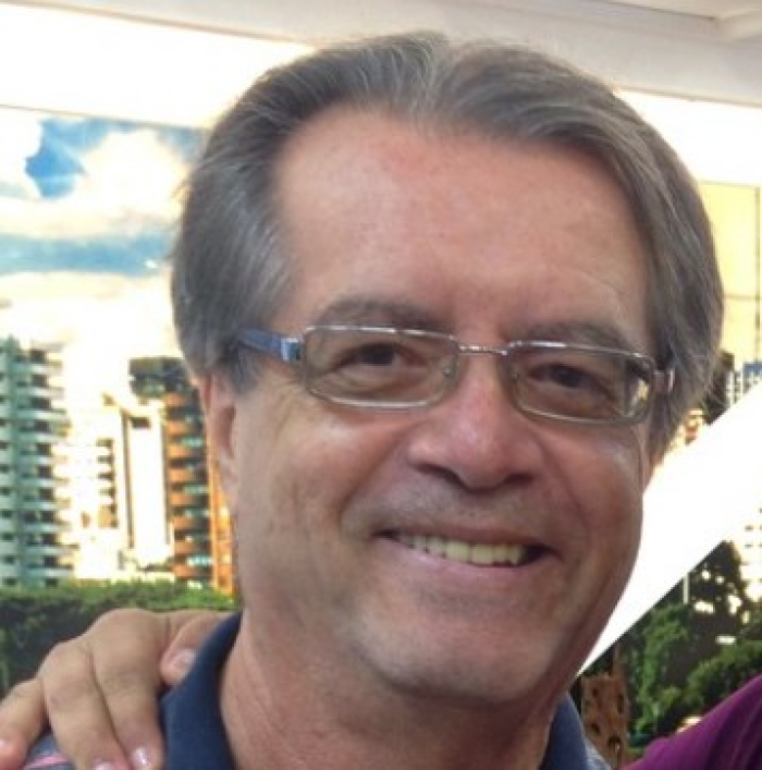 Morre o produtor e compositor Mister Sam, aos 80 anos Morre o produtor e compositor Mister Sam, aos 80 anos