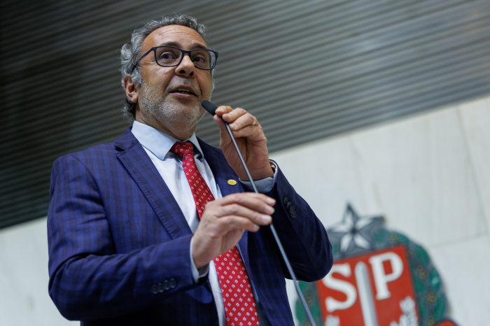 Deputado Rômulo Fernandes destaca a força das mães trabalhadoras no Dia das Mães