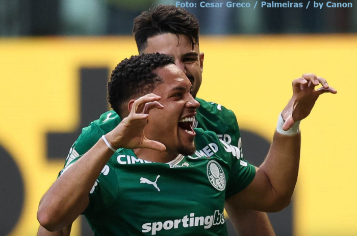Palmeiras goleia o Vasco e amplia vantagem na liderança do Campeonato Brasileiro
