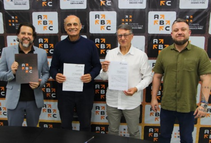 Consórcio ABC e Metodista firmam parceria para até mil bolsas de estudo para estudantes de baixa renda