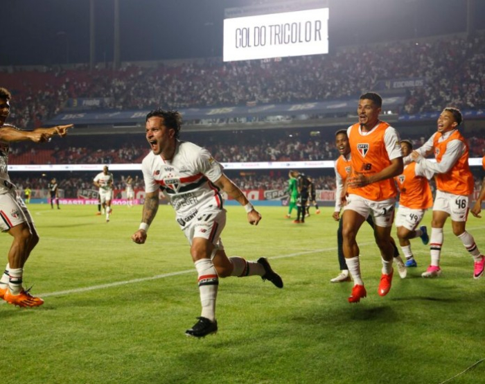 São Paulo vence o Vasco no Morumbis pelo Campeonato Brasileiro São Paulo vence o Vasco no Morumbis pelo Campeonato Brasileiro