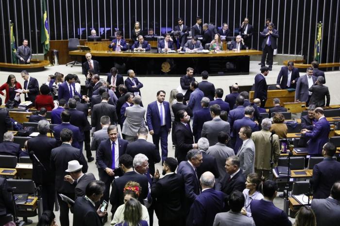 Deputados aprovam Reforma da Previdência em primeiro turno