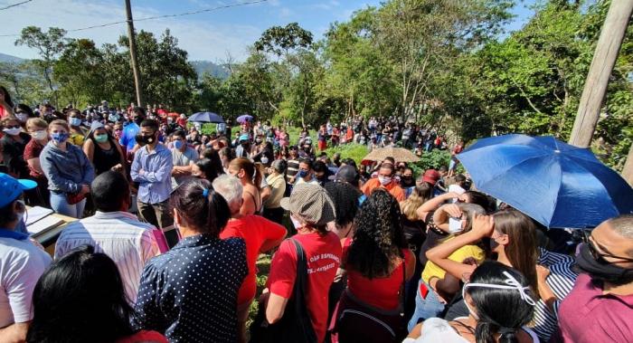 MSTU realiza reunião com associados no terreno do novo empreendimento habitacional