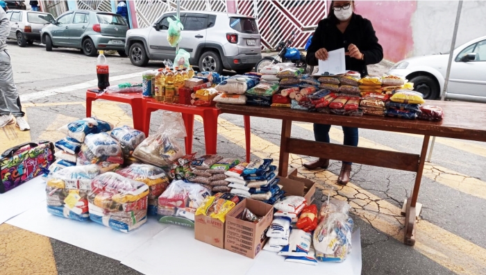 Vereador Renan Pessoa organiza drive-thru solidário e arrecada mais de três toneladas de alimentos