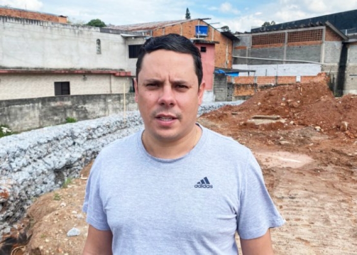 Vereador Renan Pessoa vistoria obra de construção do futuro complexo viário Jardim Zaíra – Santa Cecília