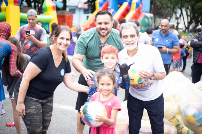 Vereador Eugênio Rufino promove festa em comemoração ao Dia das Crianças com muita alegria no Parque São Vicente