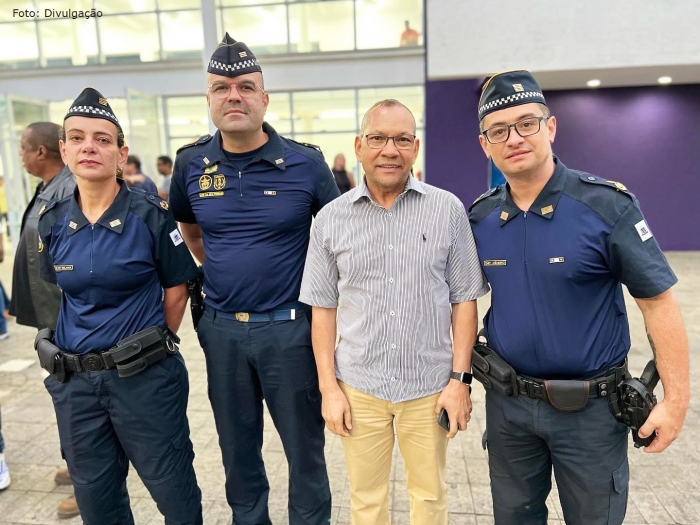 Vereador Pastor Valdeci Santos participa do lançamento da campanha “Paz nas Escolas”