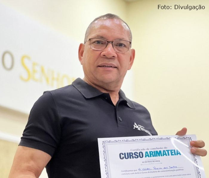 Vereador Pastor Valdeci Santos participa da formatura do Grupo Arimateia